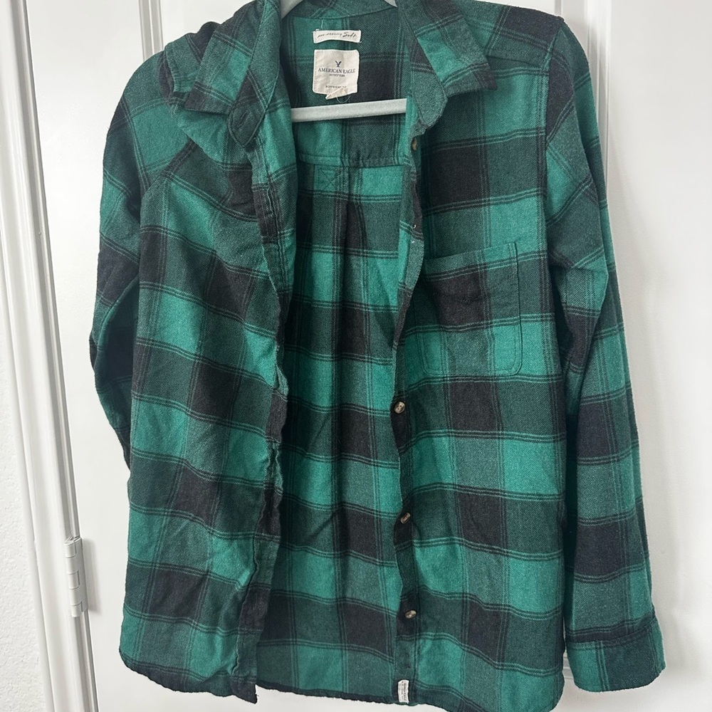 American Eagle Outfitters Boyfriend fit Plaid Shirt
